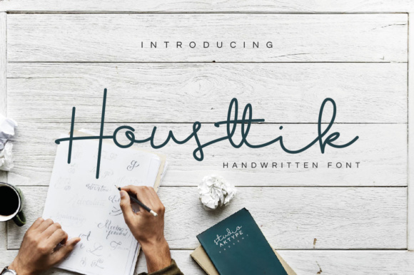 Housttik: The Elegant Script Handwritten Font for Modern Editorial Design